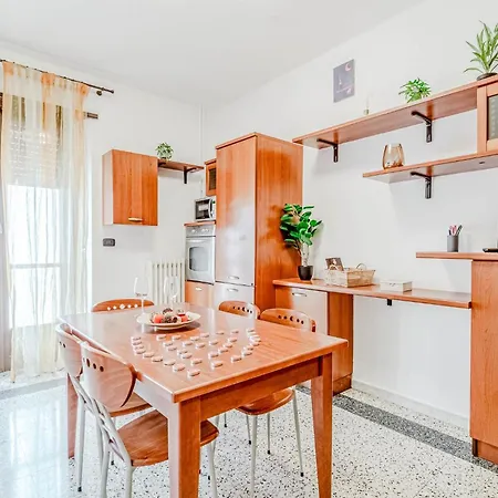 Guesthost - Family Nest Lejlighed Torino