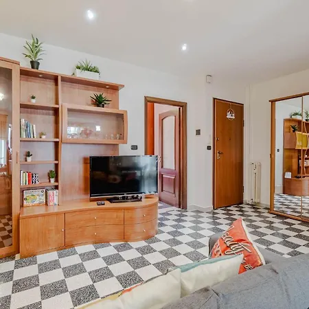 Guesthost - Family Nest *